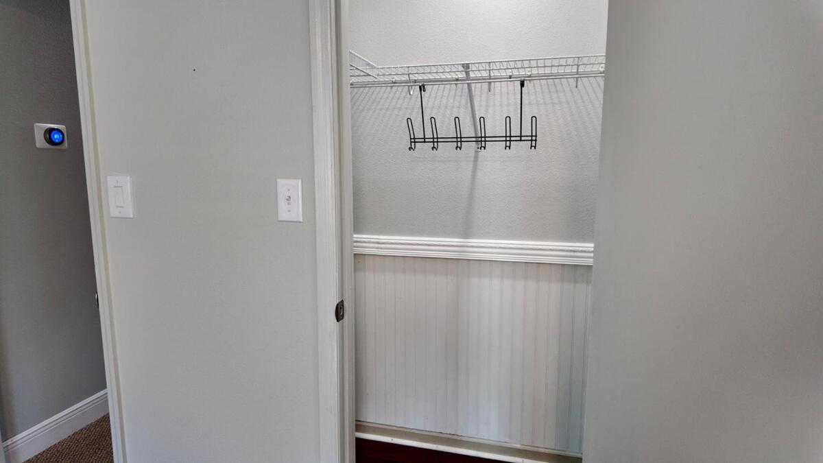 Cozy Townhome Retreat With King Bed Near I-10, Capitol, Fsu & Famu Tallahassee Ngoại thất bức ảnh